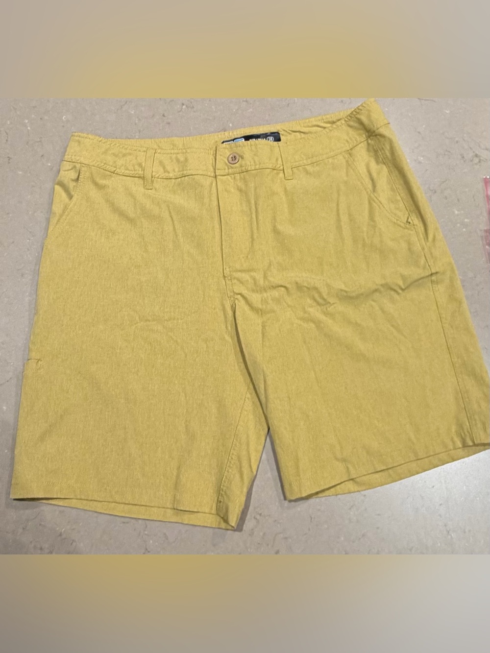 Ocean Surfari Color-Change Men's Flat-Front Goldenrod Swim Trunks Board Shorts